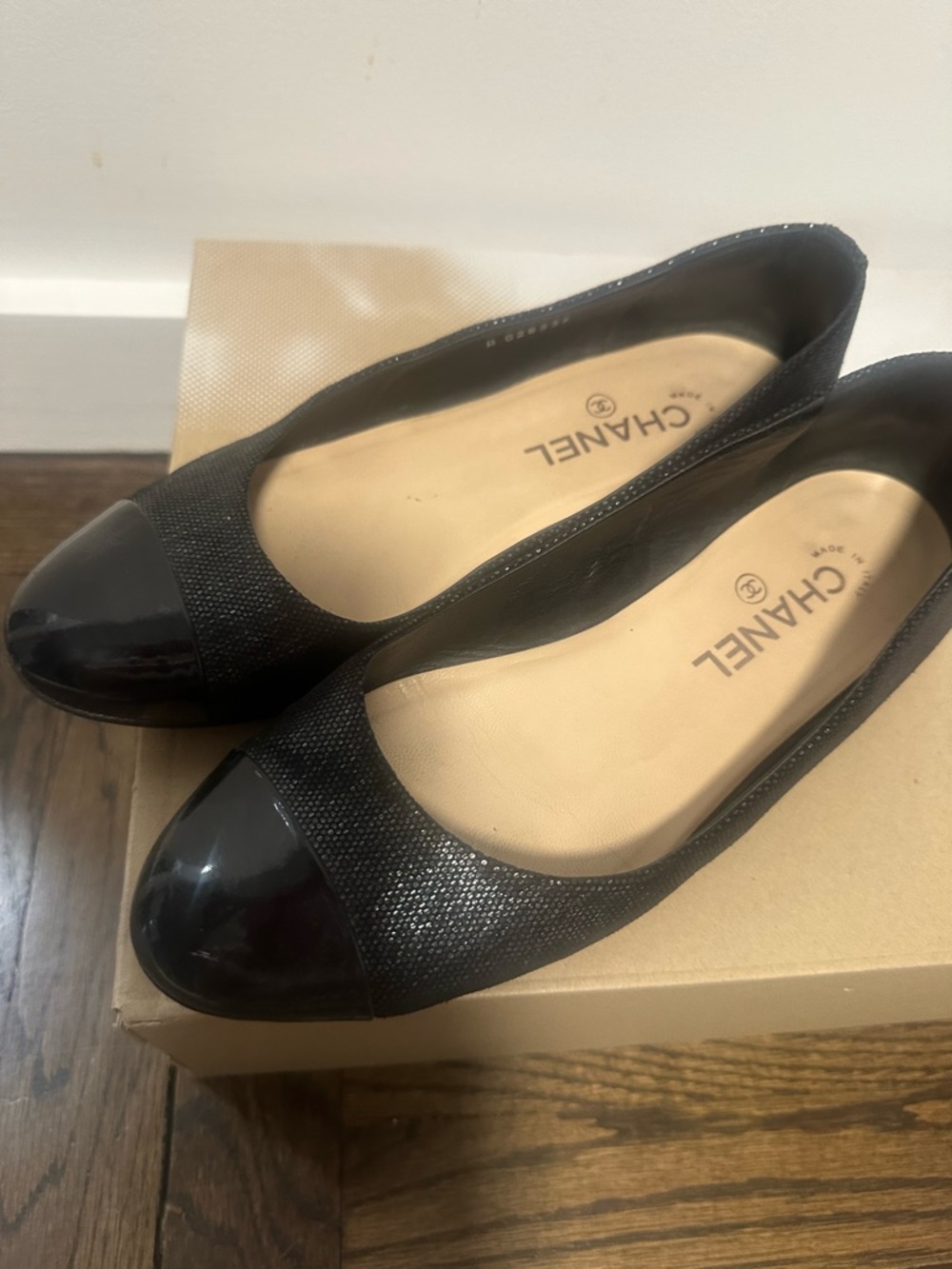 100% Authentic Chanel Black Cap-Toe Ballet Flats Size 9.5